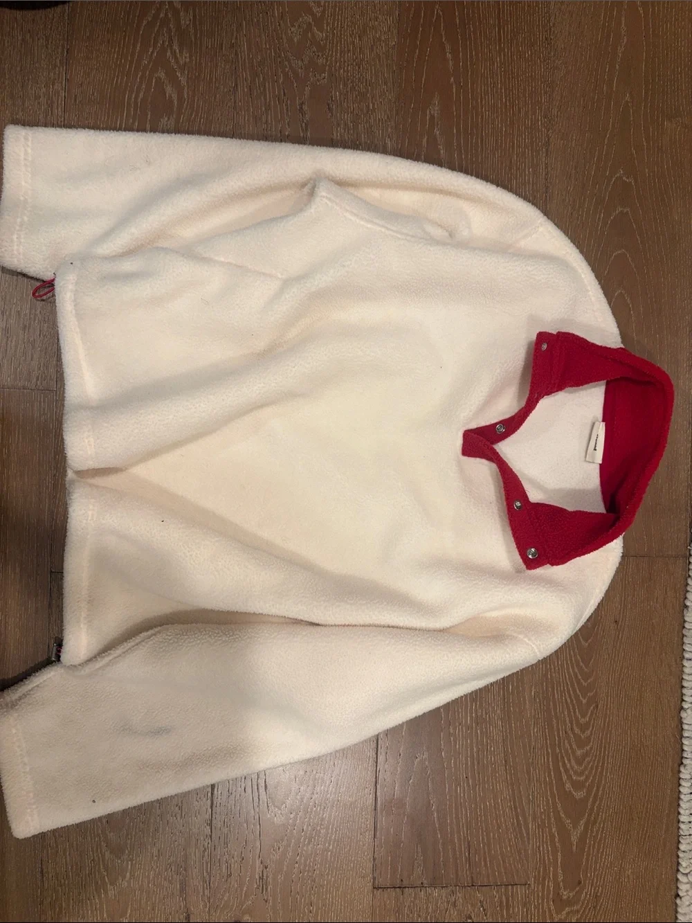 Elwood Cream Fleece Pullover with Red Snap Collar